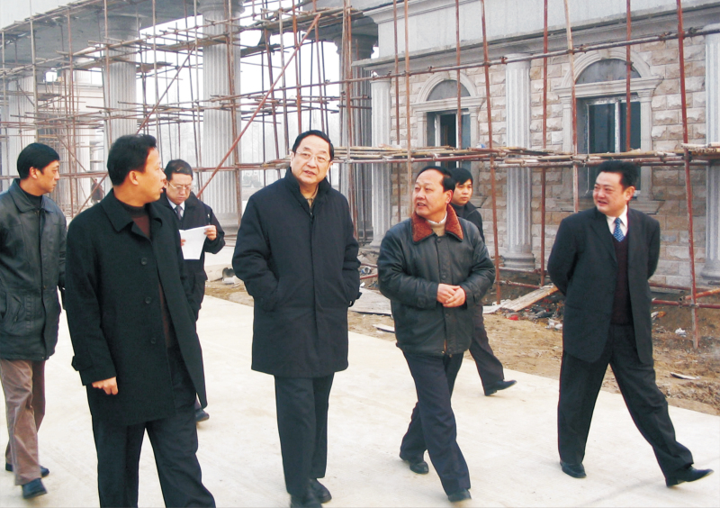 2005年1月14日，中共中央政治局委員、湖北省委書記俞正聲來公司調研
