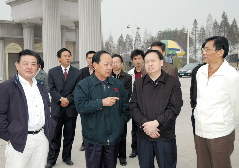 2006年11月15日，湖北省省長羅清泉一行來公司調研